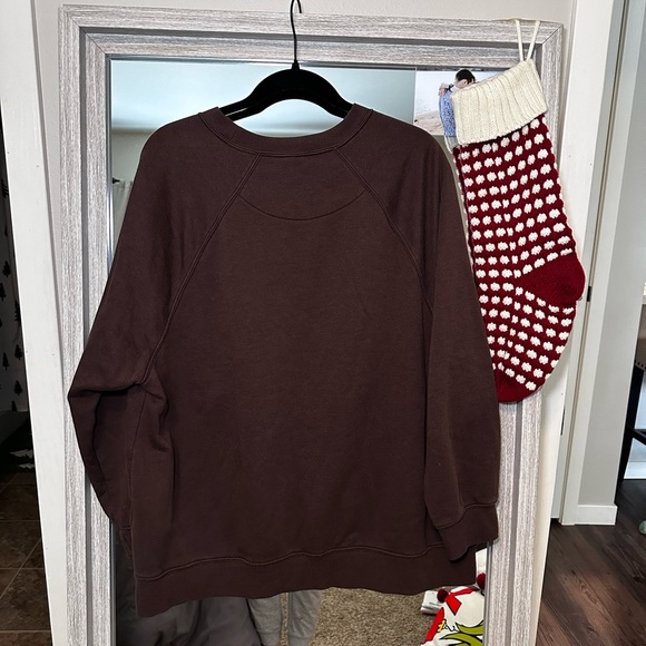 Women’s old navy oversized crewneck - Picture 3 of 3